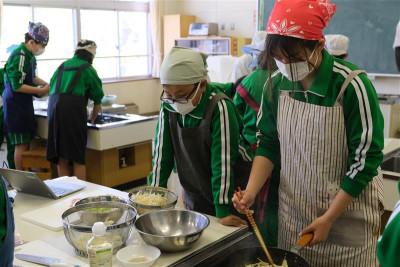 d970da23-9d93-4c1d-b2a1-2f8f0562e5c0