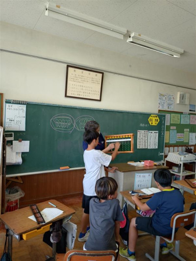 2e9200a1-c627-41cf-bc10-c7204355e9ee