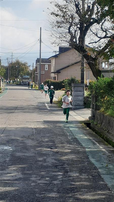 33f8eb97-9caa-4171-86e5-9194c2212731