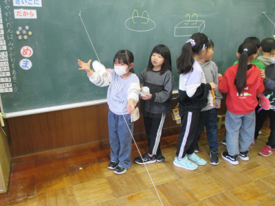 図工　スルスルビューン (3)