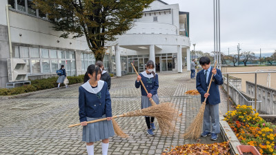 PXL_20251103_230500259