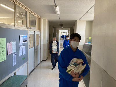 図書館引っ越し３
