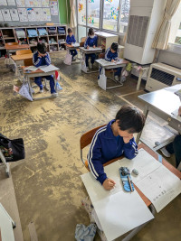 PXL_20251127_004035216